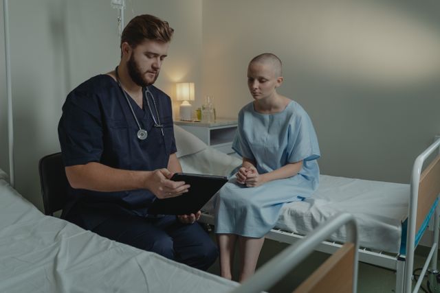 Temporary health insurance Texas – doctor reviewing coverage options with patient during medical consultation