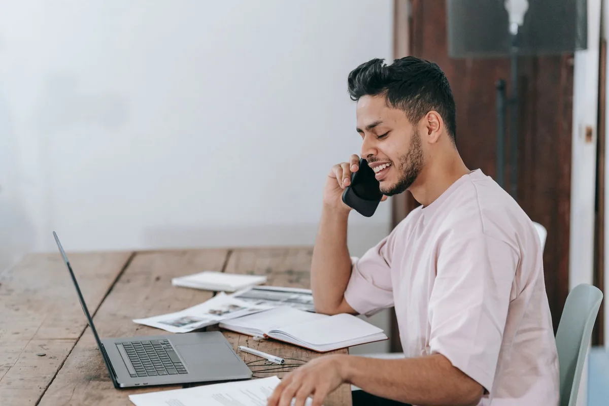 Self-employed Texan discussing Texas individual health insurance enrollment by phone